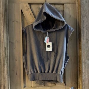 Free People Movement Gray Hoodie Sleeveless Sweatshirt
Pullover Size M NWT